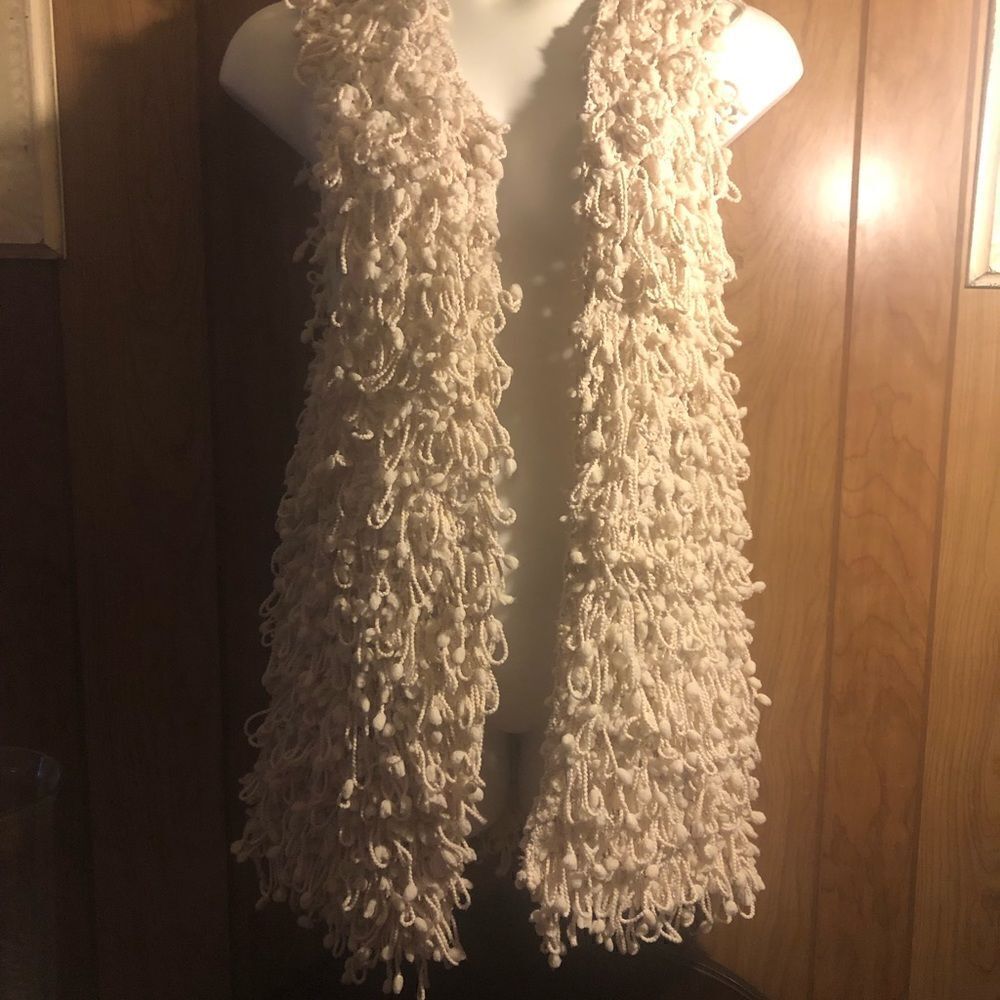 Zara womens pom pom sweater vest. Size Medium. Ivory color.